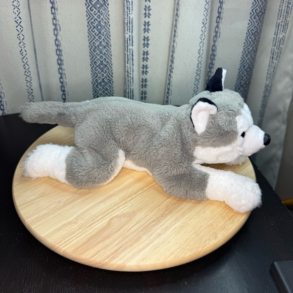 FAO Schwarz Husky or Wolf Dog plush - Picture 3 of 15